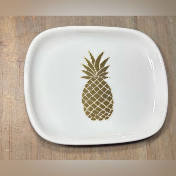 New! Golden Pineapple 4” x 5” Oneida Trinket Dish NWT - Picture 1 of 4